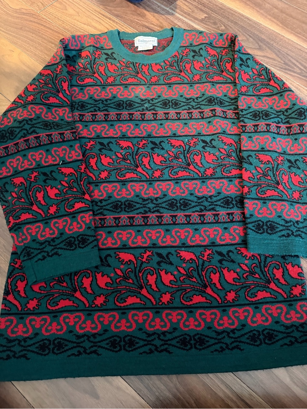 Balmoral Vintage Wool Blend Scroll Pattern Knit Crewneck Sweater Green Red M